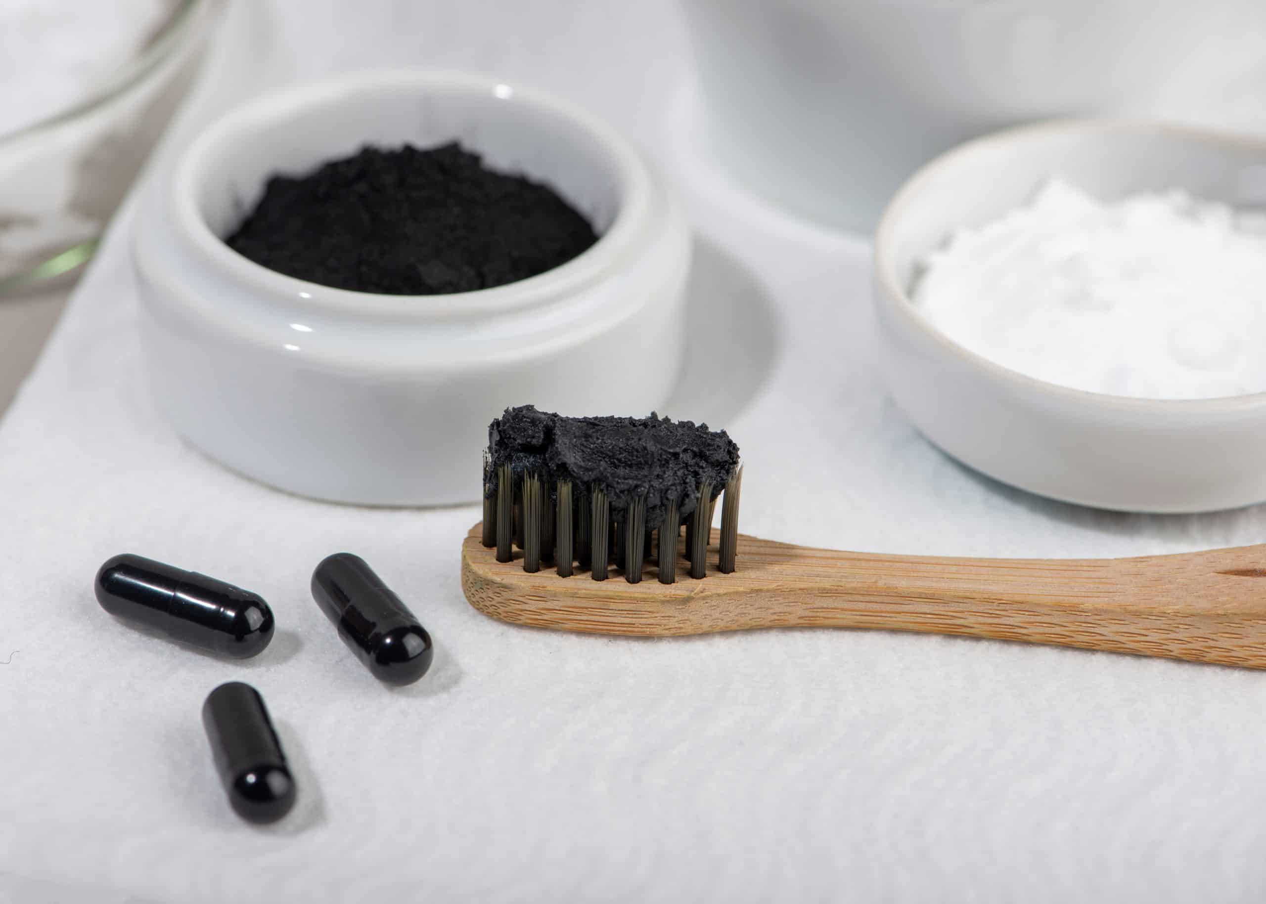 Utilisation du charbon pour les dents fréquence hebdomadaire — free download