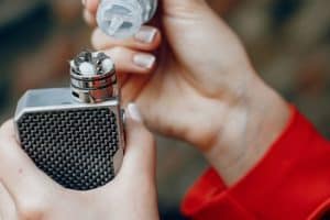 Comment la résistance de la cigarette électronique impacte le rendu des saveurs ?